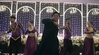 MOST ROMANTIC GROOM EVER | TEAM ASHIRVAAD | SOHAM & DARSHANA WEDDING #groomdance