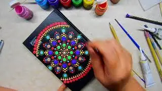 Ручная роспись ежедневника красками.