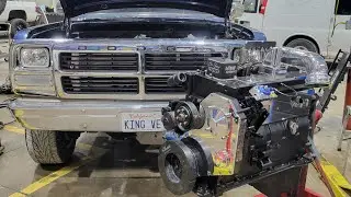 Ole blue has a heart! Plus Bretts mega has engine bay progress!