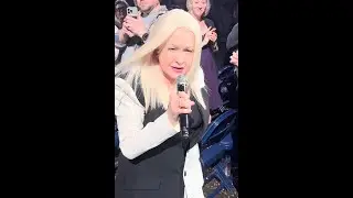 High-five With @cyndilauper Nashville @ Girls Just Wanna Have Fun Final Tour