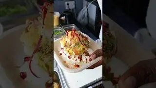New Version Of Raj Kachori Chaat 👌😍 #streetfood #viral  #shorts