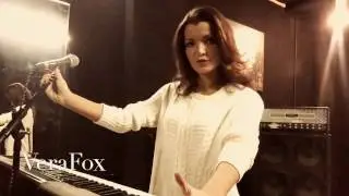 Как разогревает голос VeraFox.