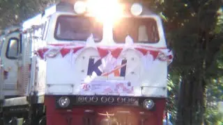 Lokomotifnya dihias Bendera 🇮🇩 | CC 206 13 67 YK ft KA 110/107 Jayabaya