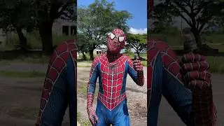 Spiderman también le dio like 😱 #humor #comedia