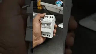 amiciSmart Dual Power Manual Control Transfer Switch, 63A Change Over Switch 