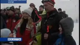 Медведев и Путин покатались на лыжах и снегоходах