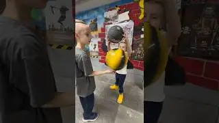 Крутим с сестренкой 🏀 