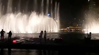 Шоу фонтанов в городе Дубаи | Dubai Fountains Show