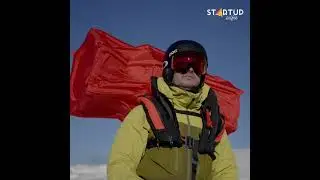 Compact avalanche airbag vest