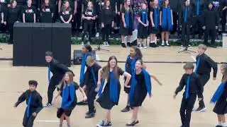 Muncie Xmas singing dancing