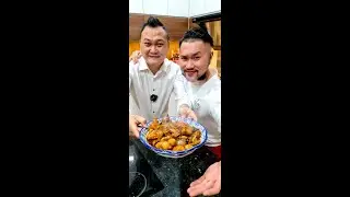 AH LAU EATS - DATO TONY LOOI COOKING AH LAU SIBEH FRESH 1.6KG FEMALE VIRGIN KAMPUNG CHICKEN