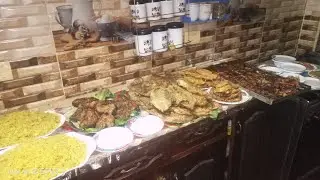 المستر عازم زمايله المدرسين واجبله صحة للاكل ده منين