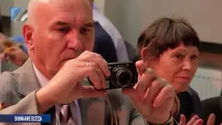 В ДК «Распадский» поздравили ветеранов угольщиков с Днём шахтёра 1