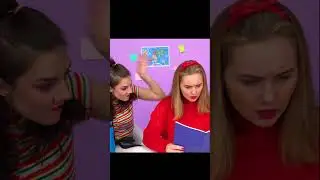 Девушка очень нервничает.