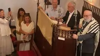 Inauguration de la synagogue KAHAL d Asilah. Benedictions du rabbin Tordjman.