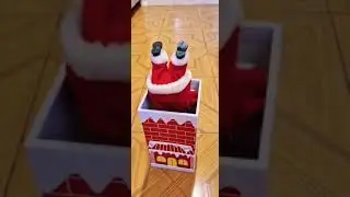 Climbing Santa Clause 🤶