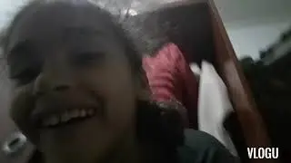 mi amiga y yo jugamos a las escondidas[ agostina y pipi