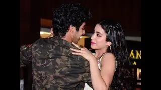 Jhanvi Kapoor & Ishaan Khattar's Romantic Dance In Jaipur