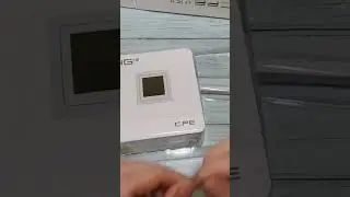 Unpacking a 4G router + modem from the Aliexpress website.