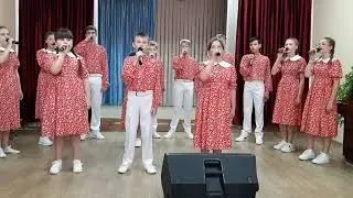 хор ДШИ станицы Петровской - "Гимн детей"