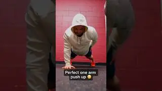 PERFECT ONE ARM PUSH UP!!? 😳👀