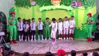 Long lingkorng group dancing