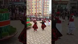Ракси гулдухтарон дар наврузии н.Сино ш. Душанбе