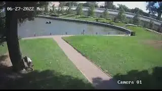 ❗️Видео с камер наблюдения во время теракта, который устроили россияне в Кременчуге.