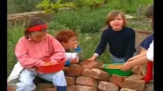 Teletubbies Everywhere - TV Event [Feeding The Chickens]
