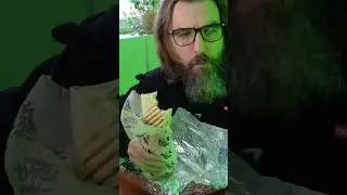 КУРАПОВ ТЕПЕРЬ ЛЮБИТ ШАВЕРМУ twitch.tv/kurapov_ivan