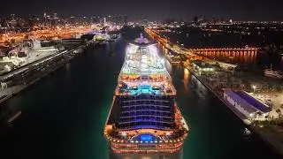 Carnival Celebration entering in miami.
