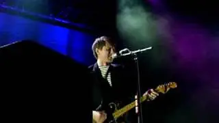 Franz Ferdinand: 7 - ''Live Alone (new version)'' (live in Torino 7-12-09)