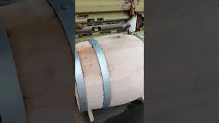 Бочка дубовая от бондарной лавки