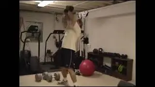 Get Big Shoulders! One Vertical Dumbbell Shoulder Press