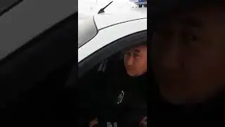 Респект мужику ;  ;а то у нас в Казахстане полиция мородеритт! А нач школы МВД говорит что они банд