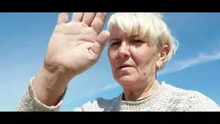 632.Пиляю шифер, вкопаю его на меже.