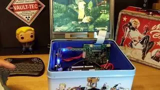 (old version) Vault-Tec Lunchbox PC - a Fallout Case Mod