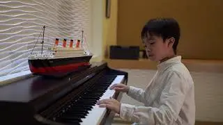 My Heart Will Go On - Piano Cover with Titanic Toy | by Vanilla Latte, 7-Year-Old Pianist