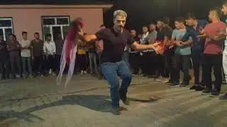 Rojgül-Bingöl-Genç-Yatansögüt düğünü Dik halayın hakkını veriyorlar...