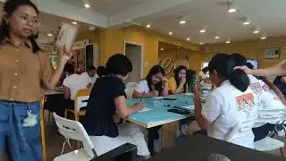 Hongkong's Filipino Domestic Helpers  attends Painting Workshop to relieve stress