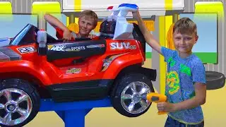 Развлекательный Центр для Детей Игорь и Богдан катаются на машинках Indoor Playground for Kids