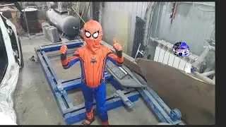 Человек паук выручает)