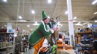 Farm & Home Supply Holiday - Hugs!