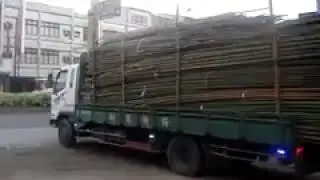 İşinin ehli kamyon şöförü ustalık böyle bisey :)