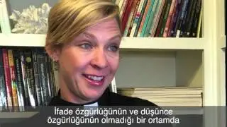 'İfade ve düşünce özgürlüğünün olmadığı bir ülkeye demokrasi, vatandaşlarına da özgür denilemez.'