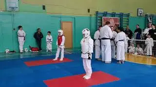 Соревнования. Спарринг по каратэкиошункай