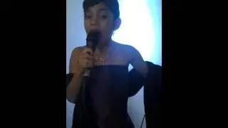 Niña cantando...Rosangelica Flores