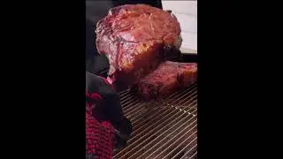 Tomahawk steaks fixing to hit fire on the MasterKettle, that slow motion fat dripping😍