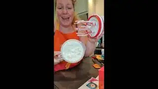 ILE FLOTTANTE - MOULE FOOT TUPPERWARE