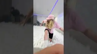СКИНУЛ МЕНЯ В БАССЕЙН 🥹 #funnysongs #humor #жиза #comedymusic #comedy #fakemusic #funny #music